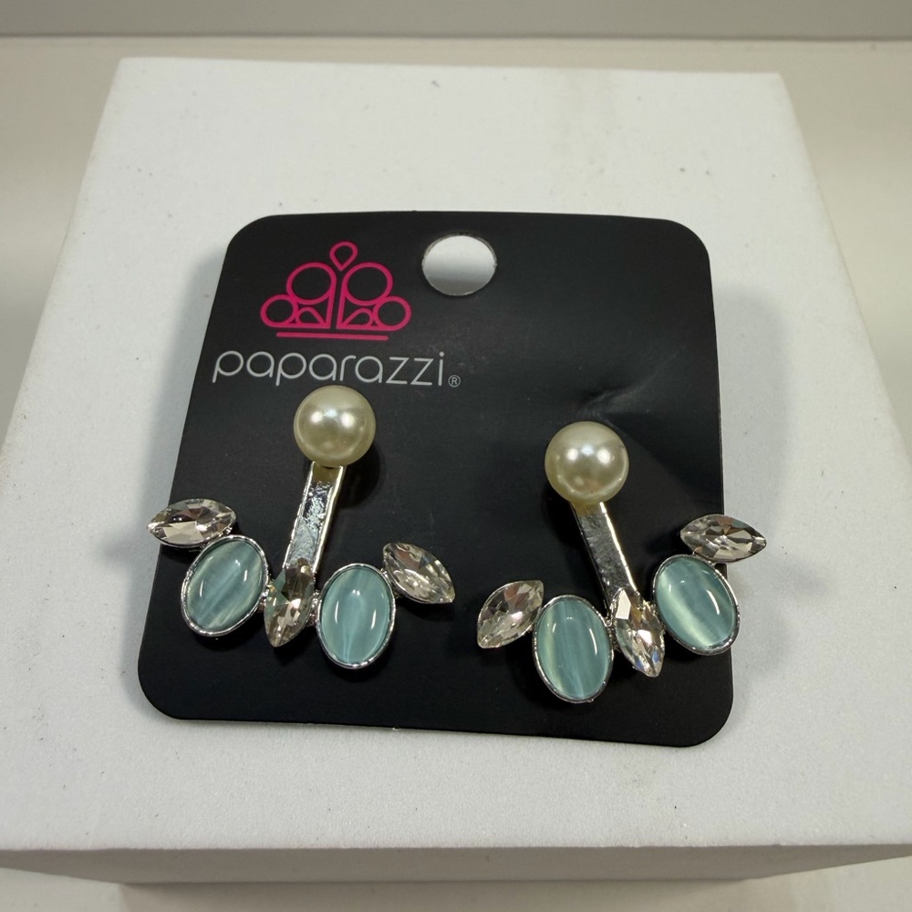 🌟$1 Bundle Only NWT PAPARAZZI Mint Pearl and Crystal Drop Earrings